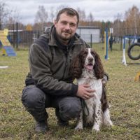 Иллюстративное изображение: Антон с собакой